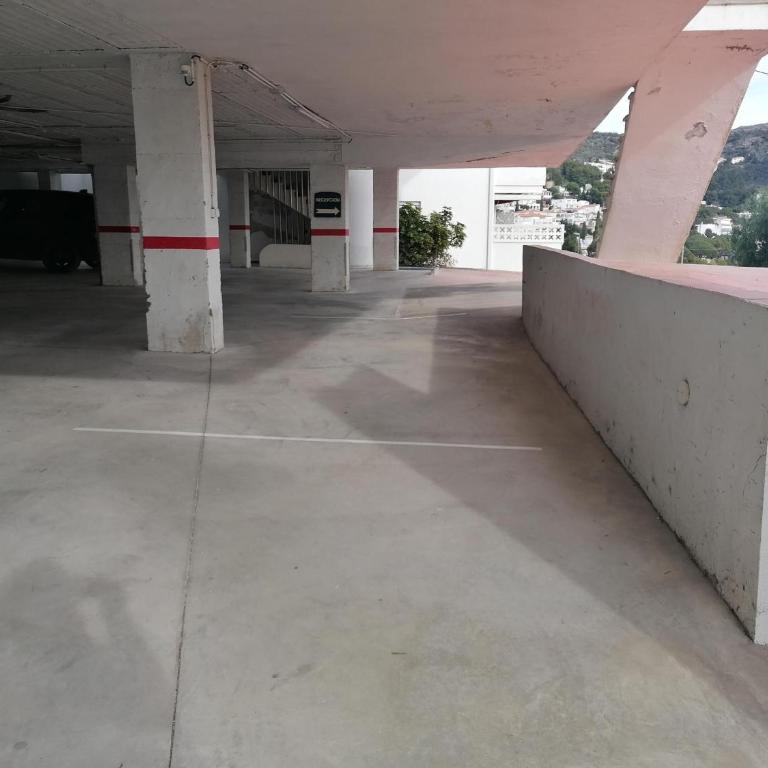 Moderno apartamento para dos con Wi-Fi y parking en Roses - ES-258-77 - Apartment - 25