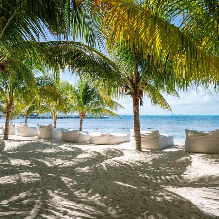 Beachfront Family Retreat - Peace & Comfort - Apartment - 2