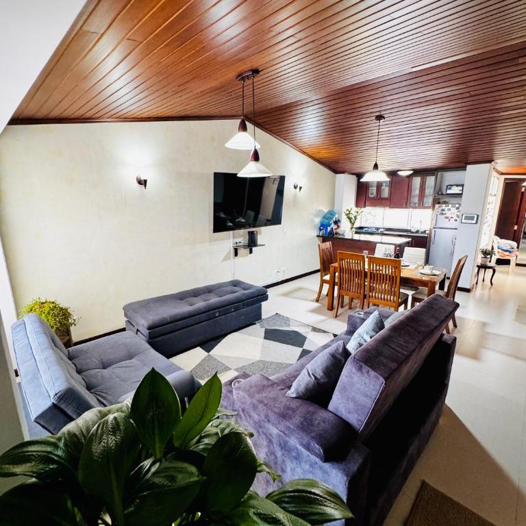Apartamento amplio, moderno y muy bien ubicado - Apartamento de 3 dormitorios - 1