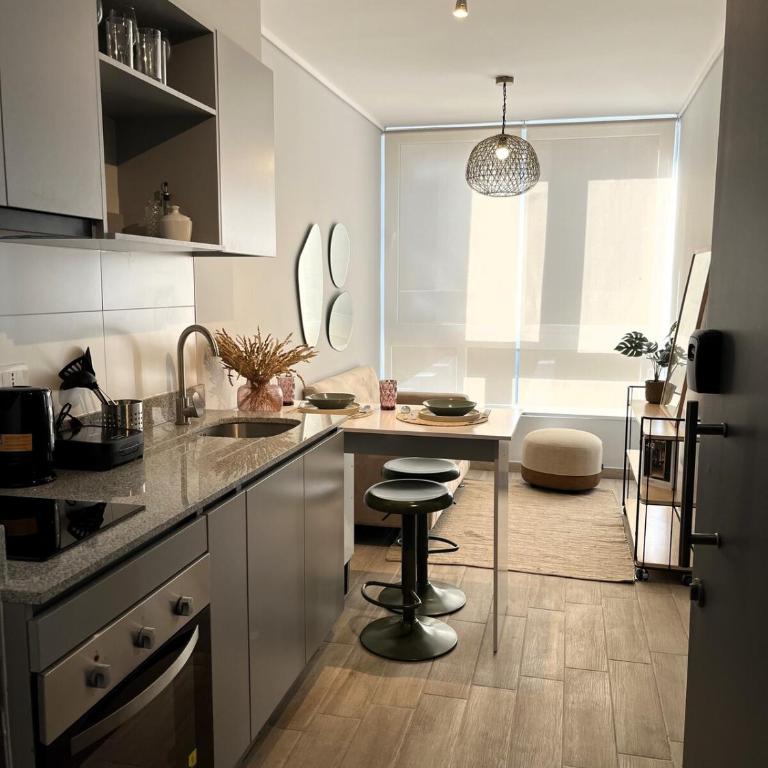 A pasos Movistar Arena Parking y Parque O Higgins Estacionamiento gratis Metro D107 - One-Bedroom Apartment - 2