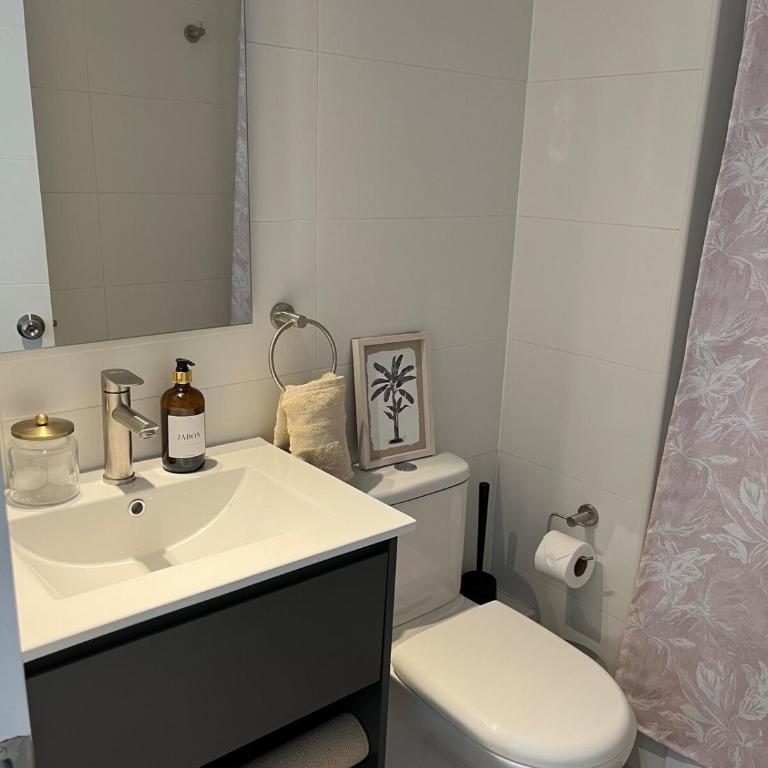 A pasos Movistar Arena Parking y Parque O Higgins Estacionamiento gratis Metro D107 - One-Bedroom Apartment - 7