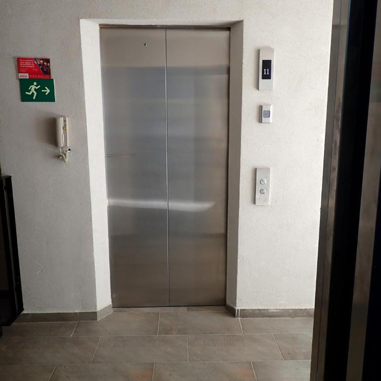 Acogedor y familiar Bello Horizonte Plaza - Apartment near Cabo Tortuga Beach & Airport Santa Marta - Three-Bedroom Apartment with View - 55