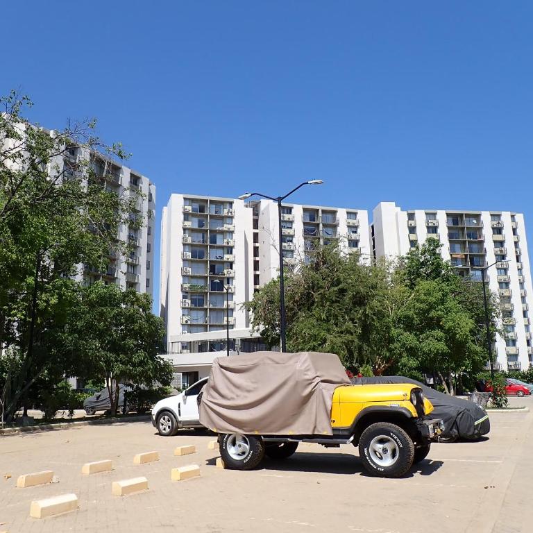 Acogedor y familiar Bello Horizonte Plaza - Apartment near Cabo Tortuga Beach & Airport Santa Marta - Three-Bedroom Apartment with View - 56