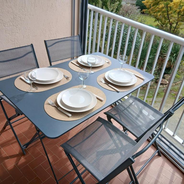 Studio cozy, terrasse, parking, tout à 2 pas d'ici - Appartement 1 Chambre - 1