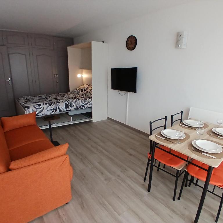 Studio cozy, terrasse, parking, tout à 2 pas d'ici - Appartement 1 Chambre - 2