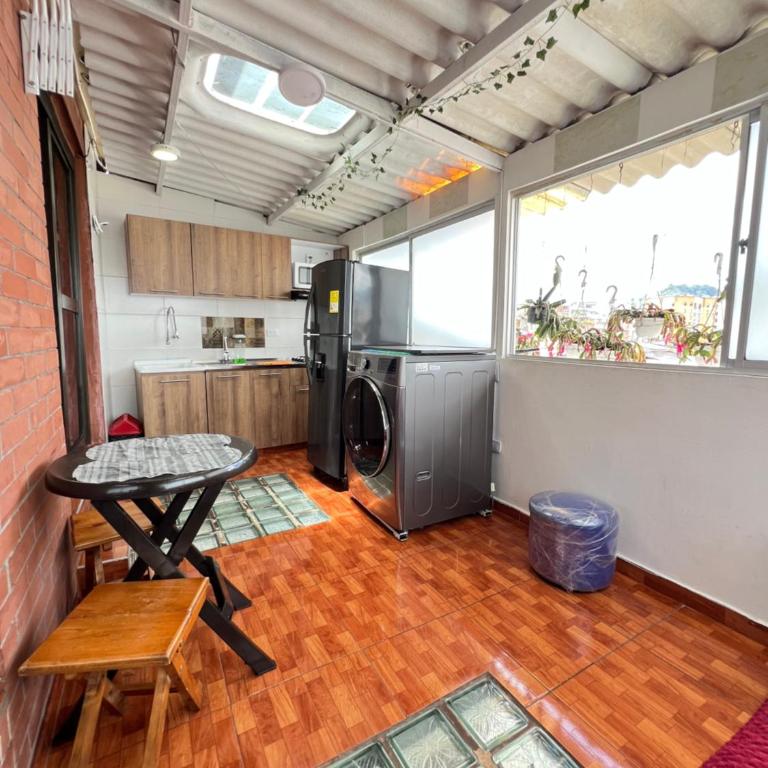 Apartamento Barrio la Argentina vía principal 302 - Apartamento - 24