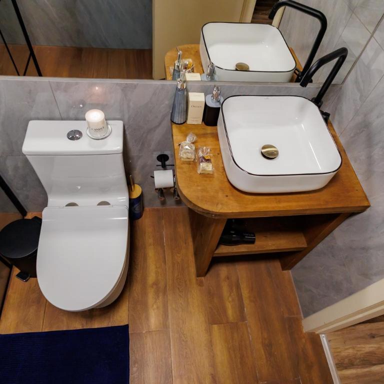 Hostal Royal Austral - Habitación Doble con baño privado - 2 camas - 11
