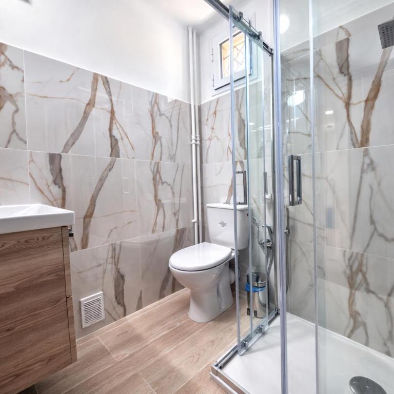 Appart rénové 3 chambres, 8 pers, mer à 50 m - Appartement 3 Chambres - 4