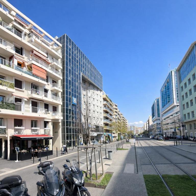 Appart rénové 3 chambres, 8 pers, mer à 50 m - Appartement 3 Chambres - 19