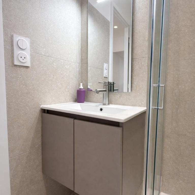 Appart rénové 3 chambres, 8 pers, mer à 50 m - Appartement 3 Chambres - 16