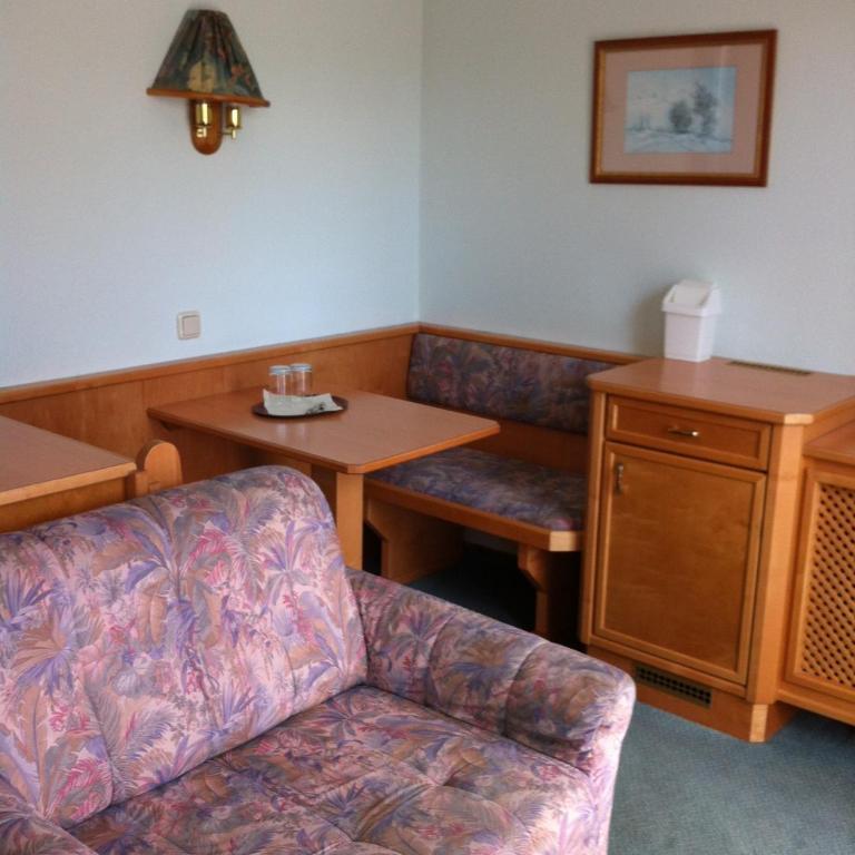 Pension Köberl - Doppelzimmer mit Balkon - 11