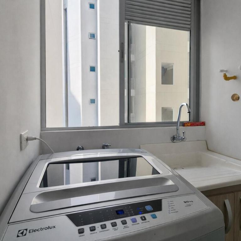 Apartamento Rodadero Sur - Gaira, con piscina y mar a una cuadra - Three-Bedroom Apartment - 16
