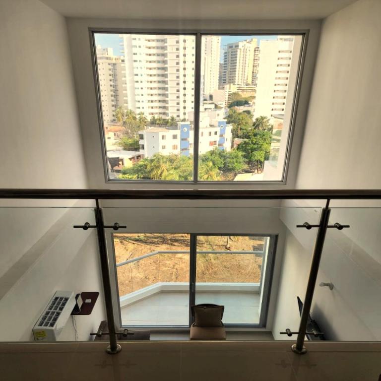 Apartamento Rodadero Sur - Gaira, con piscina y mar a una cuadra - Three-Bedroom Apartment - 39