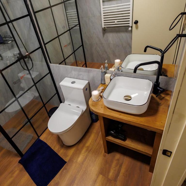 Hostal Royal Austral - Habitación Doble con baño privado - 2 camas - 12