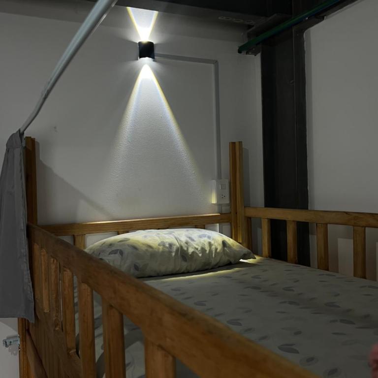 Casa Esperanza - Quadruple Room with Private Bathroom - 14