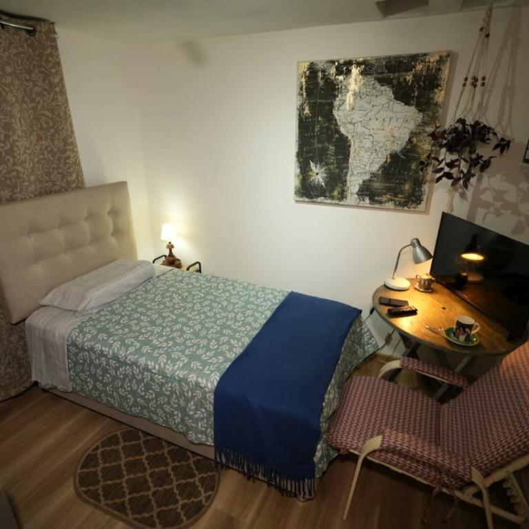 El Rosedal - Single Room with Shared Bathroom - 1