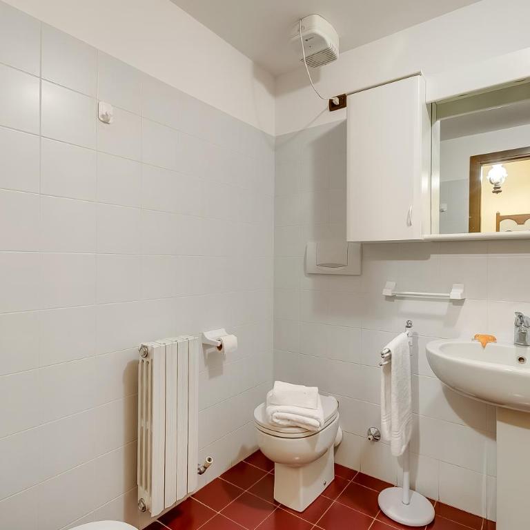 Appartamento Tracce Di Neve with Parking for 4 - Happy Rentals - Appartamento con Balcone - 12