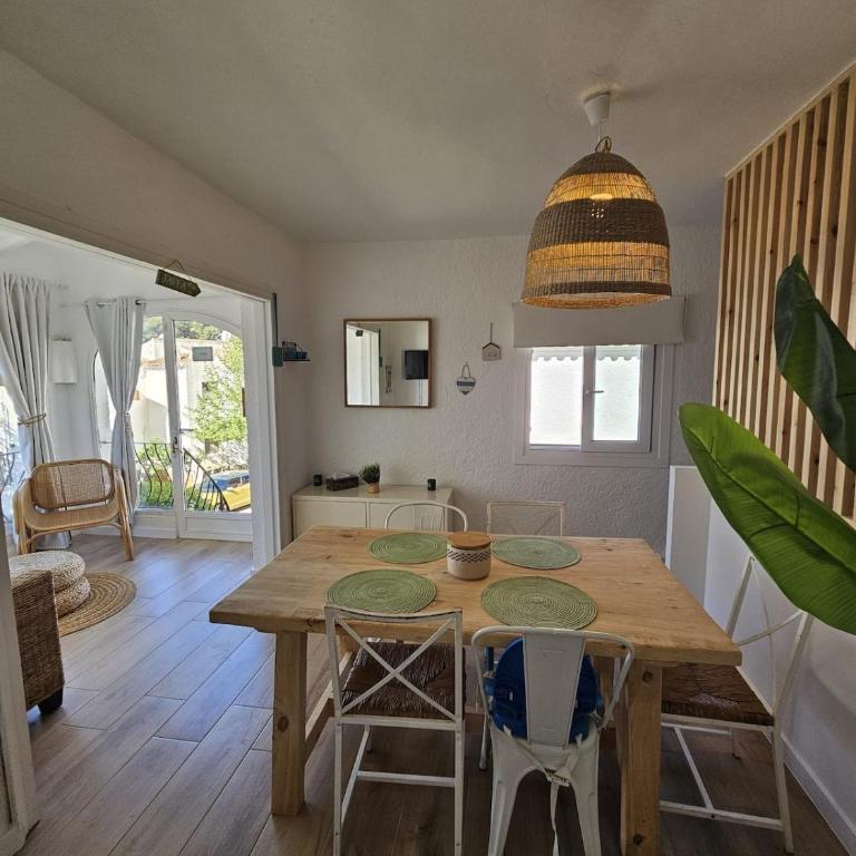 Family house 2 pools Cala Blanca - Casa de 3 dormitorios - 48