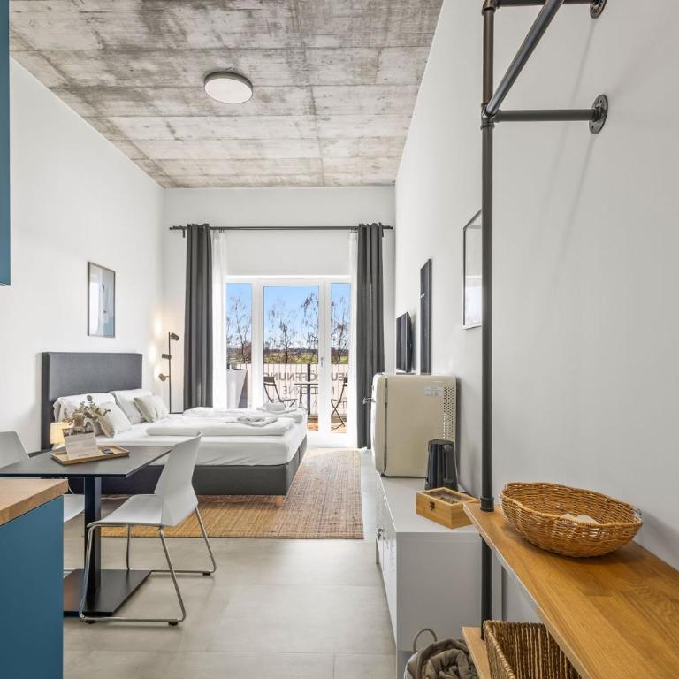 SKYRISE Apartments mit Küche, WLAN & Parkplatz - ruhige Lage - Studio mit Balkon - 5