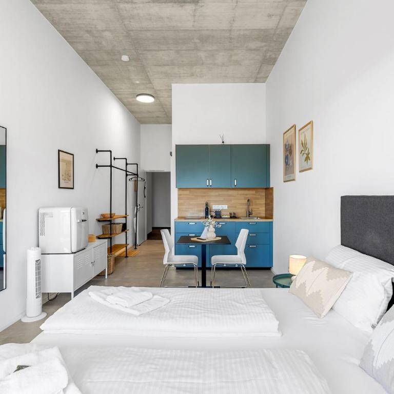 SKYRISE Apartments mit Küche, WLAN & Parkplatz - ruhige Lage - Studio mit Balkon - 11