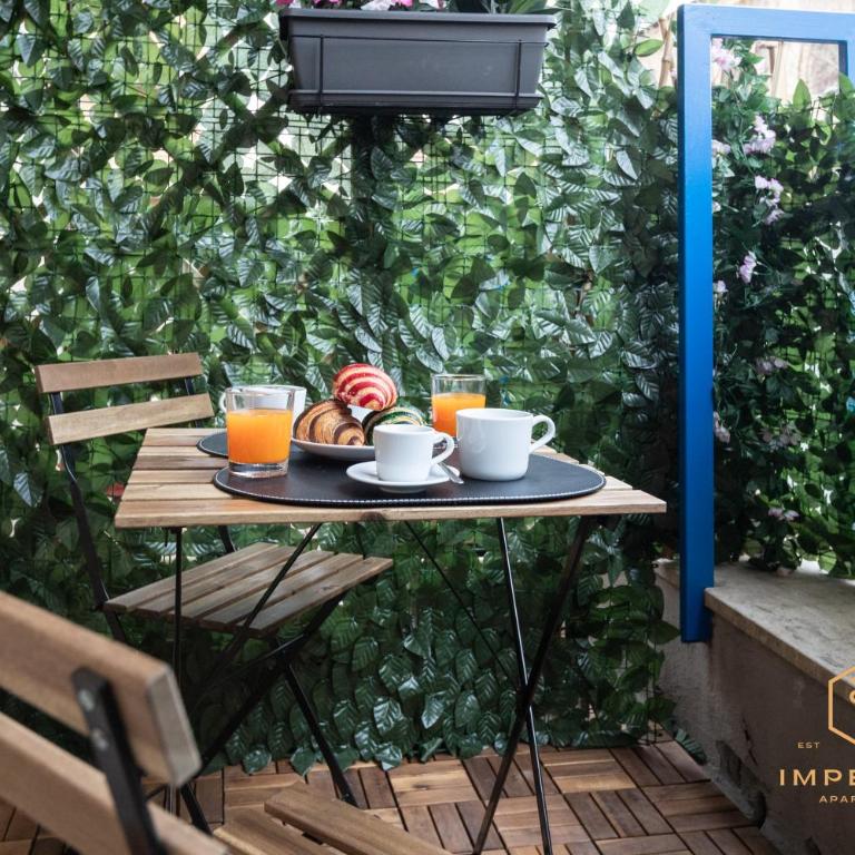 Imperium Aquilae - Luxury guest house, 300mt to Metro, 8 min to Colosseum - Camera Matrimoniale Deluxe con Balcone - 2