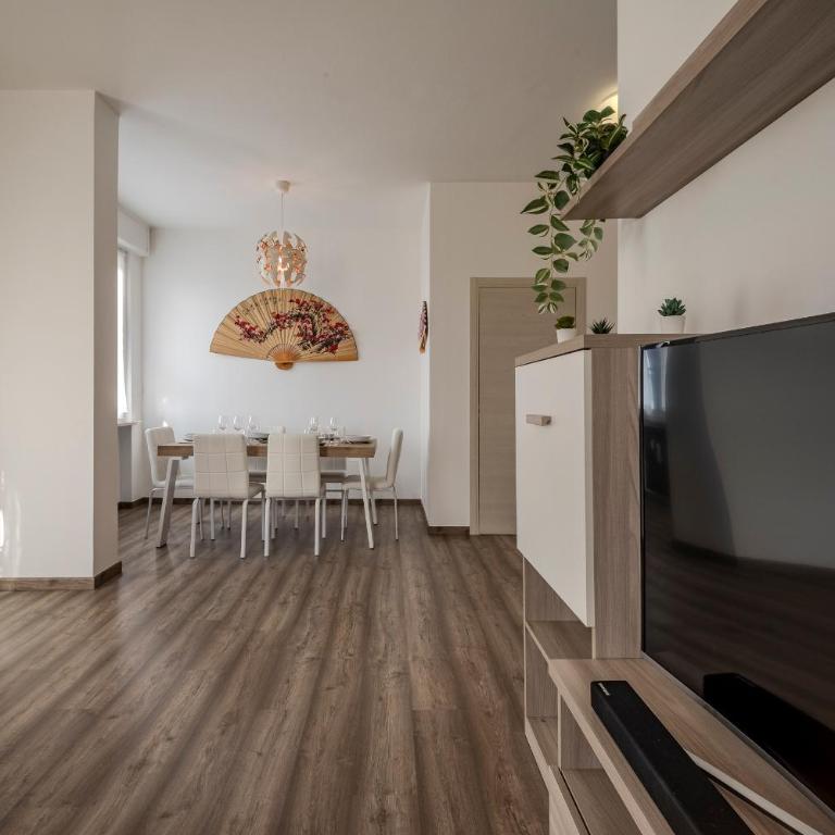 15 Min Walk From Verona Fiere - Space & Style - Two-Bedroom Apartment with Balcony - 19