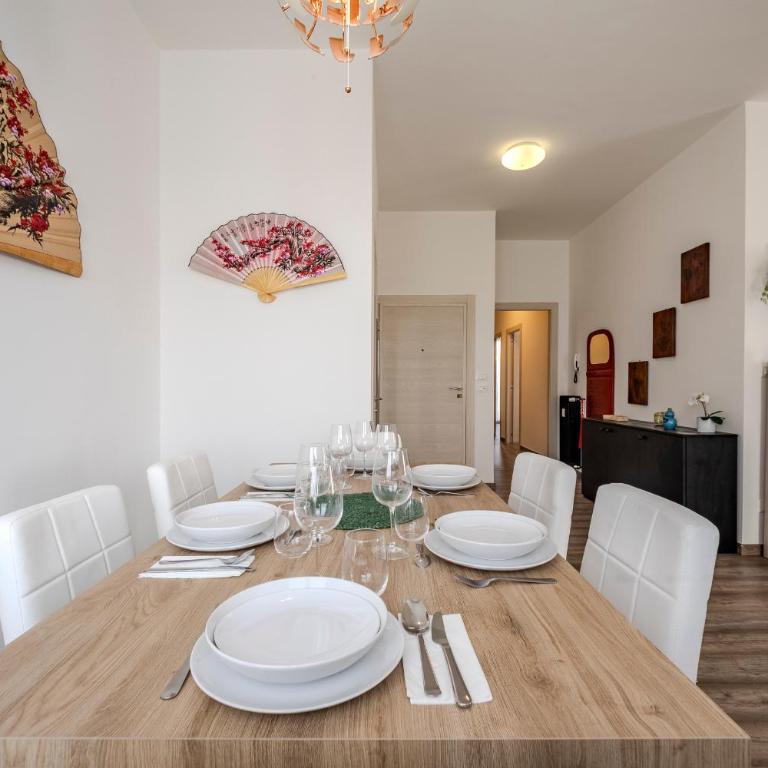 15 Min Walk From Verona Fiere - Space & Style - Two-Bedroom Apartment with Balcony - 25