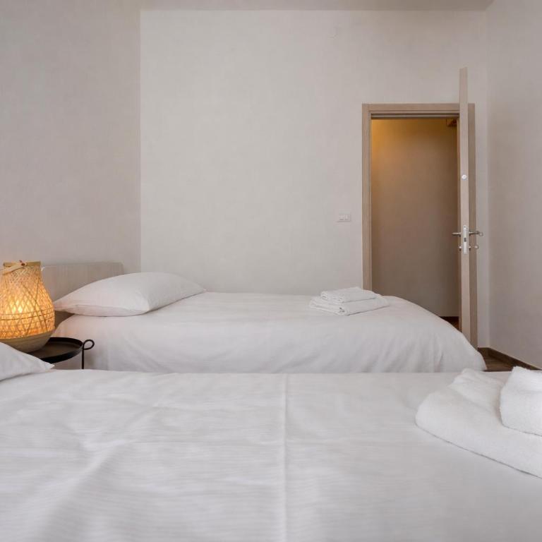 15 Min Walk From Verona Fiere - Space & Style - Two-Bedroom Apartment with Balcony - 42