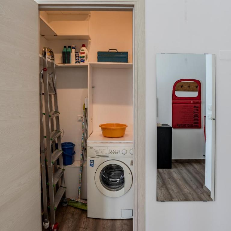 15 Min Walk From Verona Fiere - Space & Style - Two-Bedroom Apartment with Balcony - 61