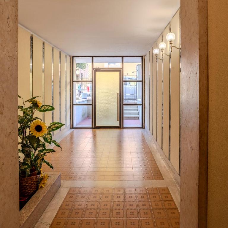15 Min Walk From Verona Fiere - Space & Style - Two-Bedroom Apartment with Balcony - 63