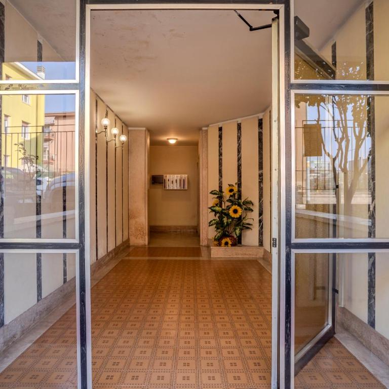 15 Min Walk From Verona Fiere - Space & Style - Two-Bedroom Apartment with Balcony - 64