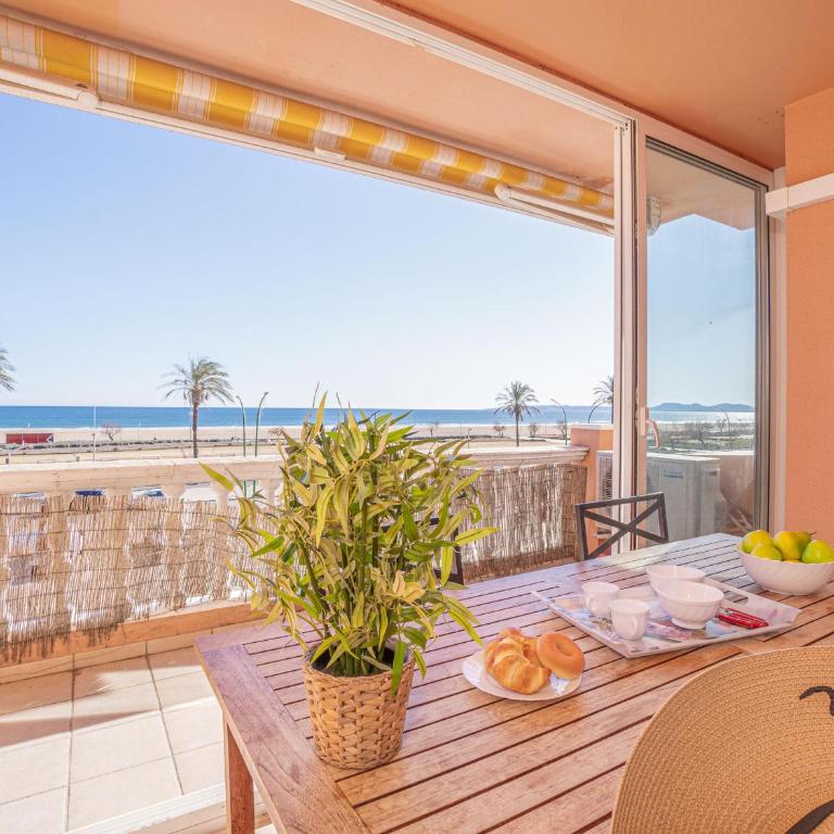 Apartamento de 3 Dormitorios Vista al Mar - HISP-288-54 - Apartamento - 1
