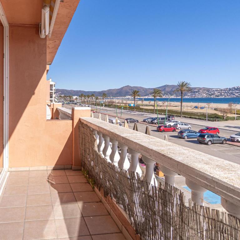 Apartamento de 3 Dormitorios Vista al Mar - HISP-288-54 - Apartamento - 3