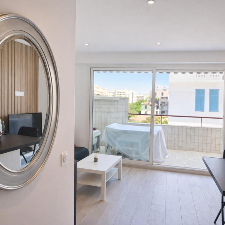 Juan Signature - One-Bedroom Apartment - 4