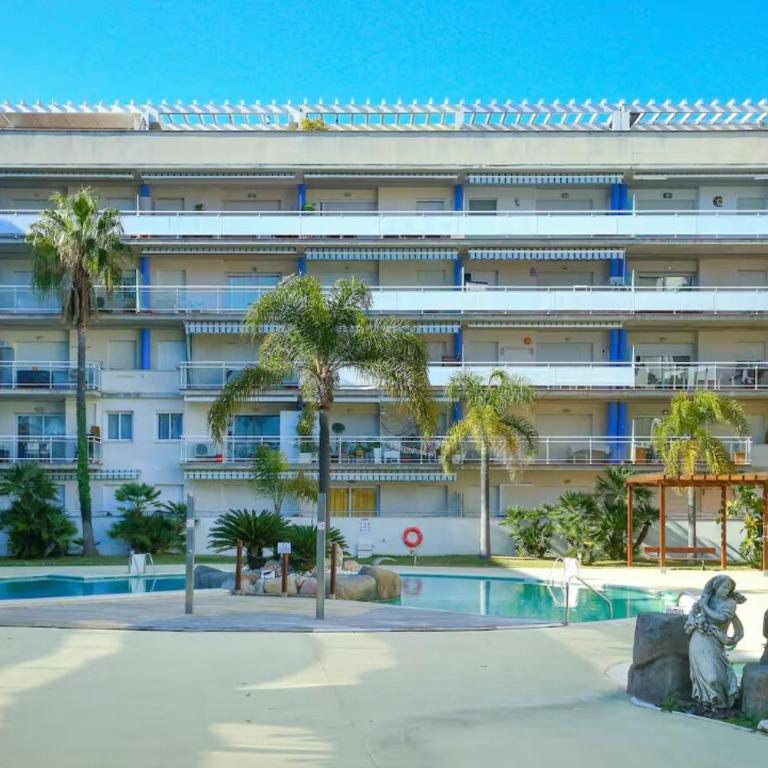 Port Canigó Apartment Pool Beach Parking - Apartamento de 2 dormitorios con balcón - 1