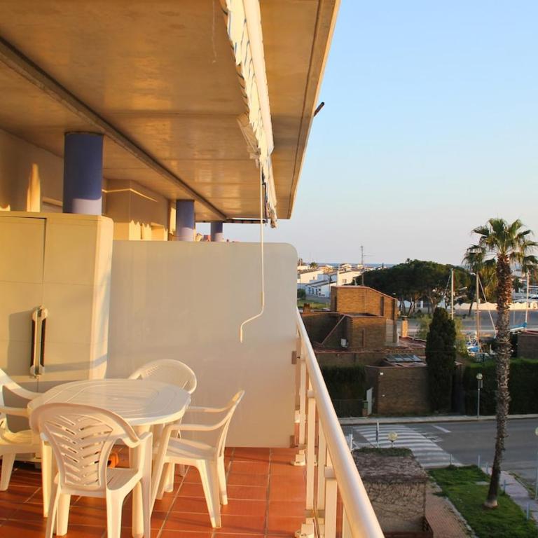Port Canigó Apartment Pool Beach Parking - Apartamento de 2 dormitorios con balcón - 2