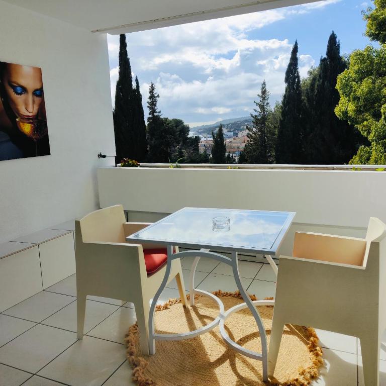 Pamela Hotel Cassis - Chambre Double Supérieure avec Terrasse - 19