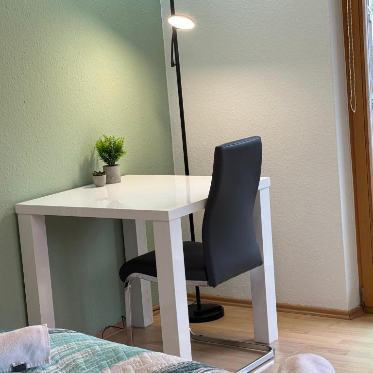 FeWo Karwendelwald nahe Wanderweg, Skilift, Isar und Edeka - Two-Bedroom Apartment - 9