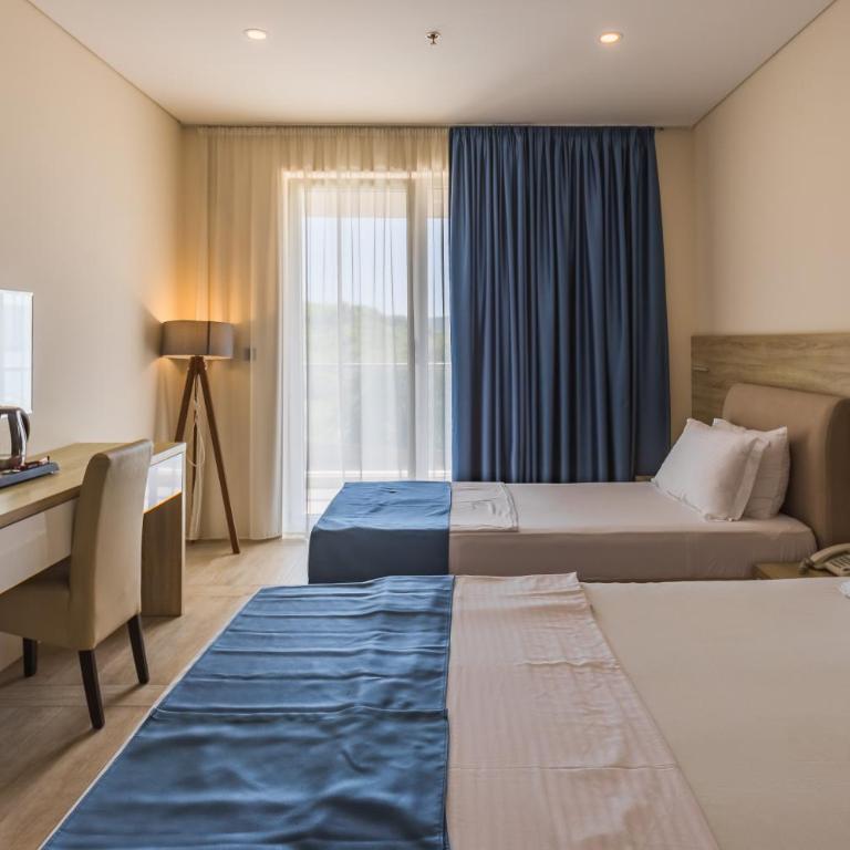 Hotel Franca Tivat - Double Room with Balcony and Sea View - 6