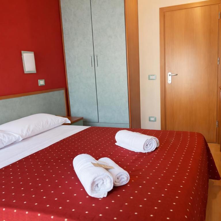 Hotel Villa Tina Easy Stay B&B - Camera Tripla - 3