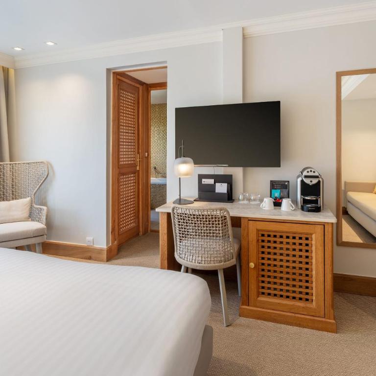 Best Western Premier Montfleuri - Chambre Lit King-Size Familiale avec Canapé-Lit et Terrasse - 3