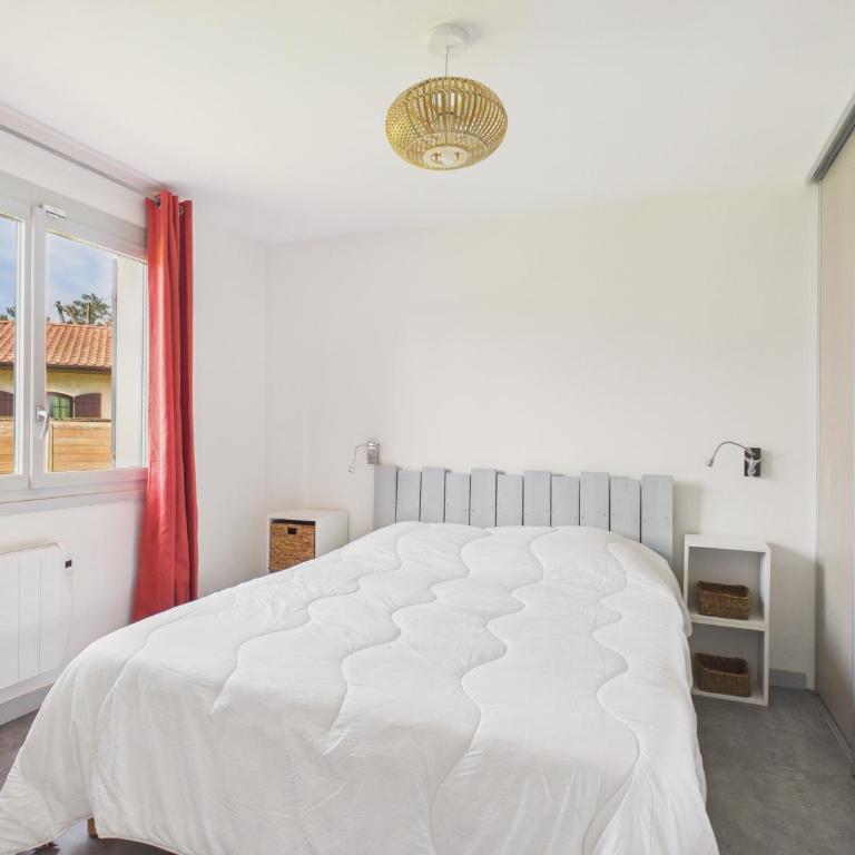Jolie maison familiale avec jardin pour 6 - Ferienhaus - 13