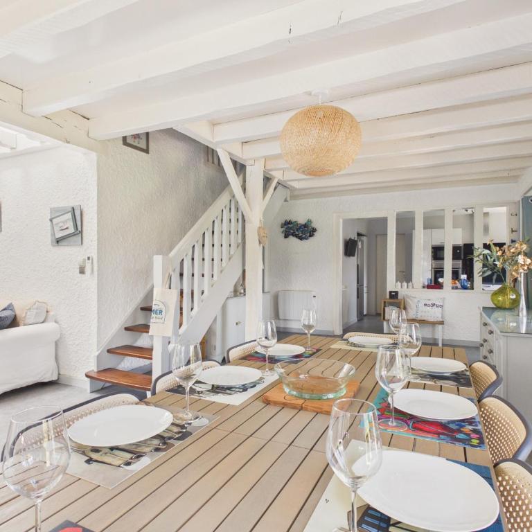 Jolie maison familiale avec jardin pour 6 - Ferienhaus - 9