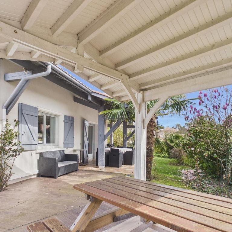 Jolie maison familiale avec jardin pour 6 - Ferienhaus - 23