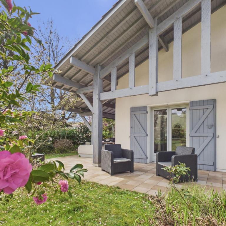 Jolie maison familiale avec jardin pour 6 - Ferienhaus - 25