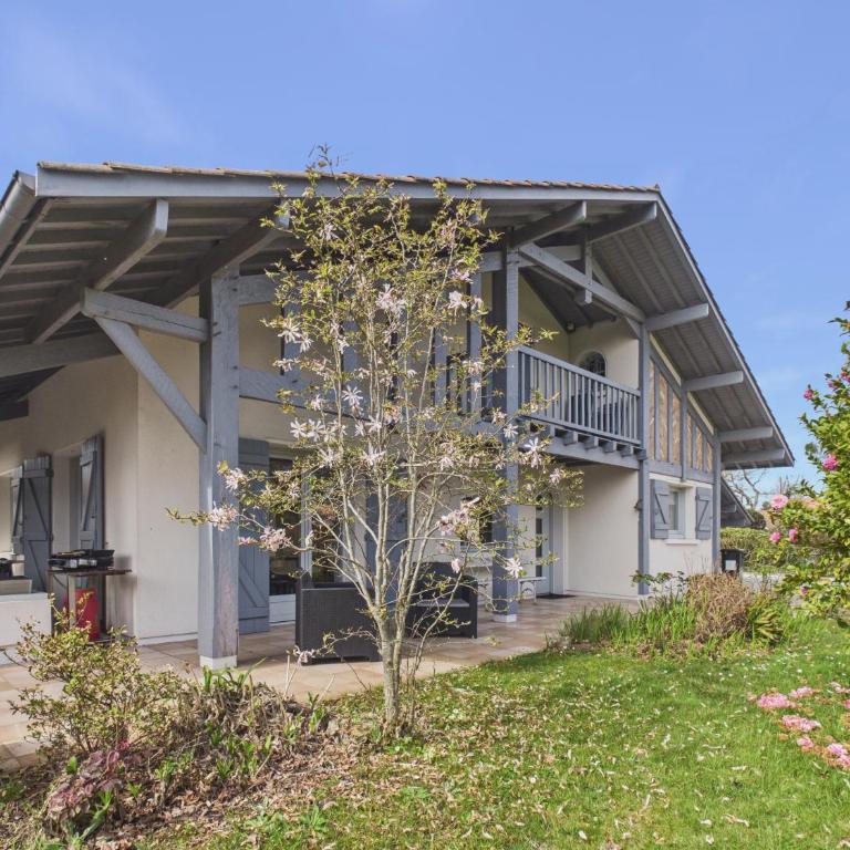 Jolie maison familiale avec jardin pour 6 - Ferienhaus - 27