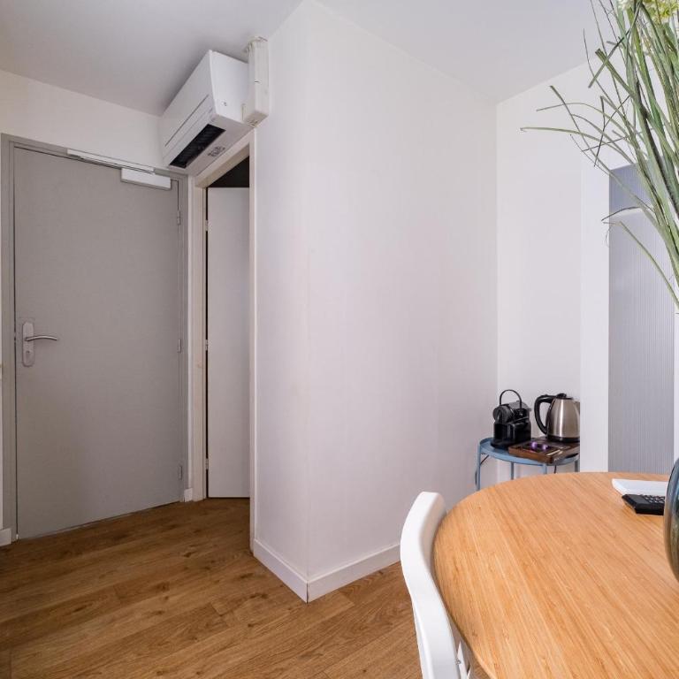 High Five - Chambre Calme Sur Les Ramblas - Appartement - 10