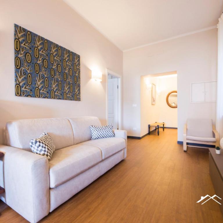 Aquarium 3'| 2BR| Lift | Wifi | Train Station | By Tilo - Two-Bedroom Deluxe Apartment with Harbor View - 3