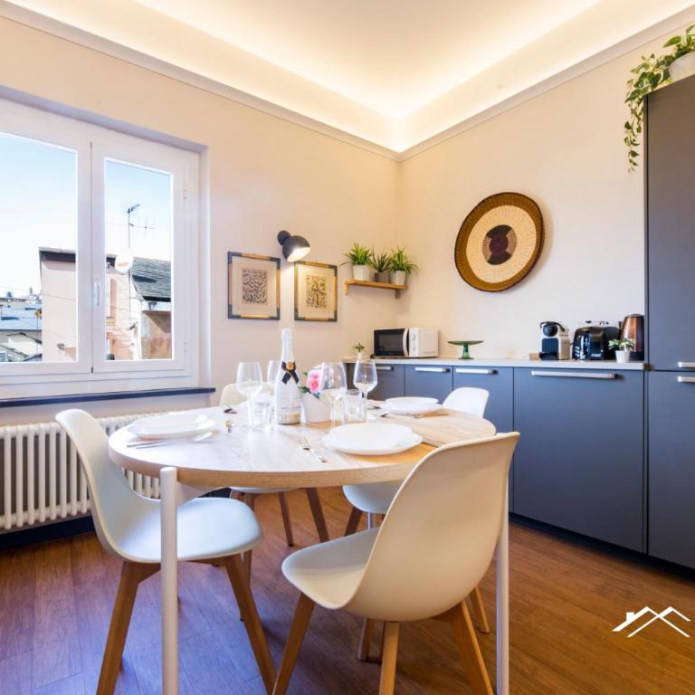 Aquarium 3'| 2BR| Lift | Wifi | Train Station | By Tilo - Two-Bedroom Deluxe Apartment with Harbor View - 26