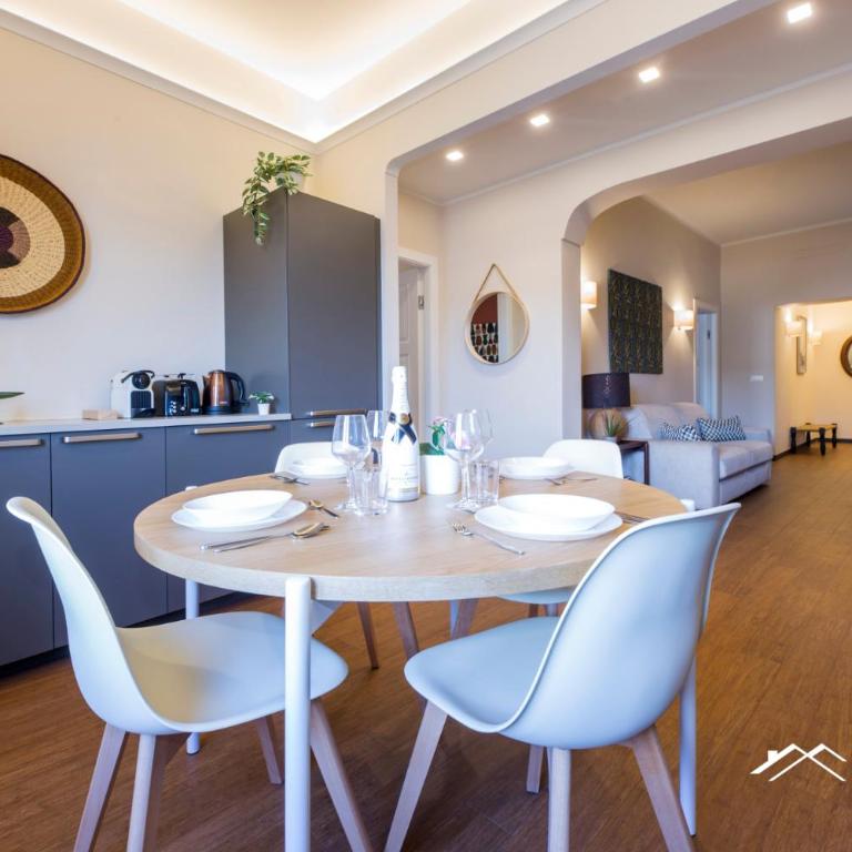 Aquarium 3'| 2BR| Lift | Wifi | Train Station | By Tilo - Two-Bedroom Deluxe Apartment with Harbor View - 27